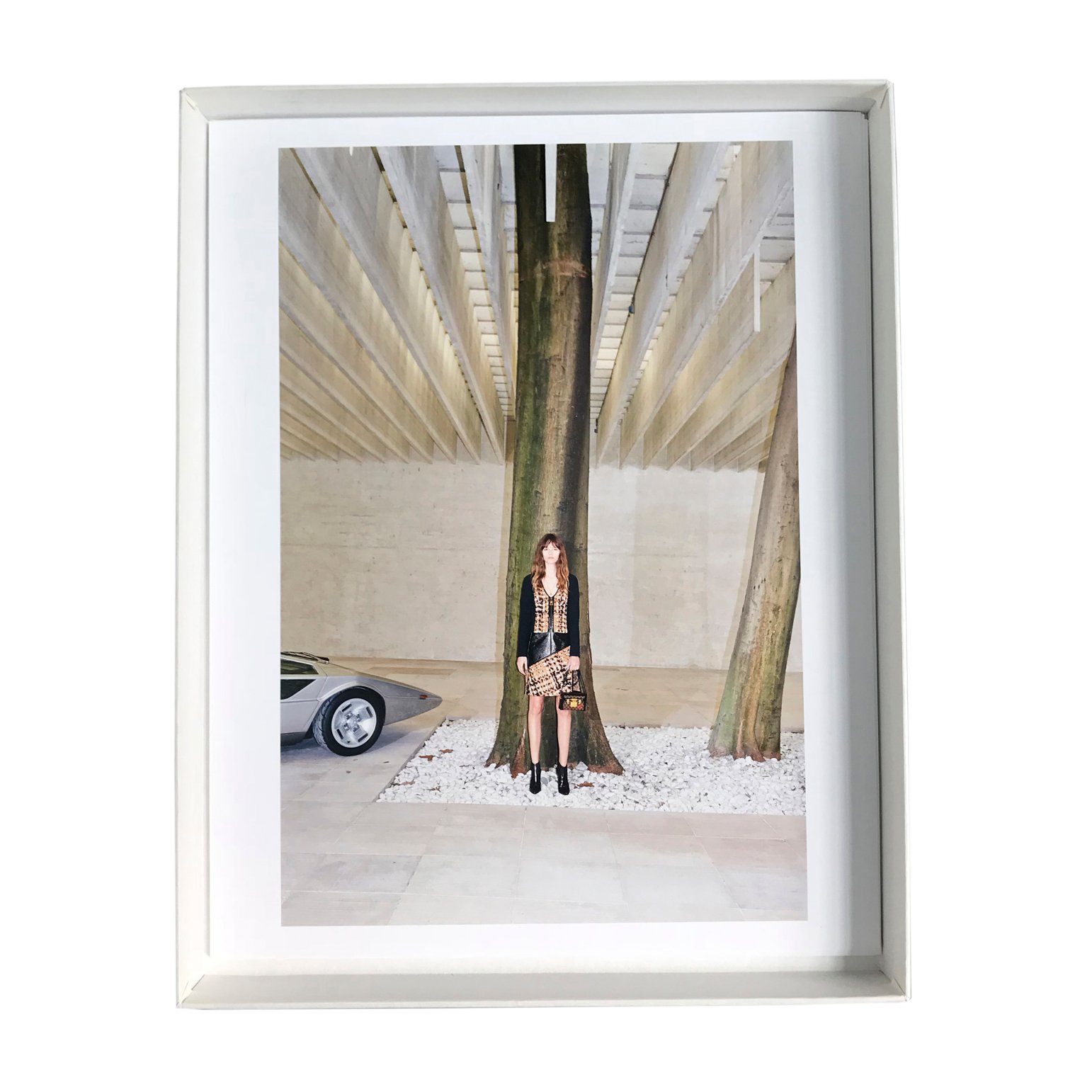 I Just Arrived In Paris - JUERGEN TELLER | ERASE